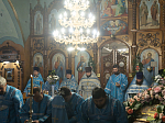 Архипастырь возглавил торжественное Богослужение в храме Покрова Пресвятой Богородицы города Павловска
