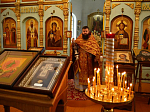 В Казанском храме поселка Каменка встретили праздник Воздвижения Креста Господня