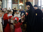 В праздник Светлого Христова Воскресения Преосвященнейший епископ Дионисий совершил Пасхальную великую вечерню в Свято-Ильинском кафедральном соборе г. Россоши