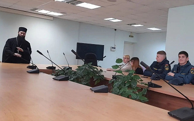 Помощник благочинного по молодежной работе посетил Россошанский техникум