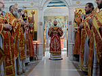 Епископ Россошанский и Острогожский Дионисий совершил Божественную литургию в храме Успения Пресвятой Богородицы г. Калач