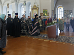 Епископ Дионисий совершил Литургию Преждеосвященных Даров в храме святителя Тихона, епископа Воронежского, Задонского чудотворца села Шубное Острогожского района