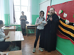 Протоиерей Владимир Шереметов встретился с учащимися школы №6