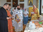 В день памяти великомученика Пантелеимона в Казанском храме поселка Каменка совершено праздничное богослужение