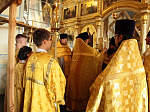 В Свято-Тихоновском соборном храме города Острогожска отметили престольный праздник торжественным соборным богослужением