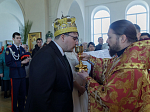 Епископ Россошанский и Острогожский Дионисий совершил венчальную Литургию в храме святителя Митрофана, первого епископа Воронежского, села Верхний Мамон