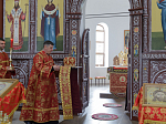 В Неделю 6-ю по Пасхе, о слепом, епископ Дионисий совершил Божественную литургию в Воскресенском соборе Белогорского мужского монастыря