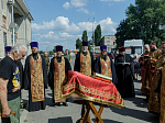 Епископ Россошанский и Острогожский Дионисий приняли участие в крестном ходе с иконой Божией Матери «Спорительница хлебов»