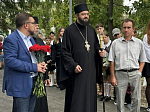 В селе Белогорье состоялось открытие и освящение отреставрированного парка Победы