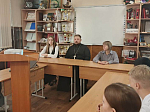 Руководитель молодёжного отдела Россошанской епархии провел дискуссию «Трезвость – это свобода» в Острогожском медицинском техникуме