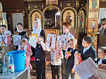 В храме Архистратига Божия Михаила села Воробьевка учащиеся воскресной группы поздравили прихожанок с праздником весны