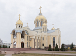 Преосвященнейший епископ Дионисий совершил Божественную литургию в Ильинском кафедральном соборе г. Россошь