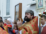 В понедельник Светлой седмицы епископ Дионисий совершил Литургию в храме Покрова Пресвятой Богородицы города Павловска