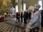 В Крещенский сочельник епископ Россошанский и Острогожский Дионисий совершил Литургию в храме Святой Живоначальной Троицы районного поселка Кантемировка