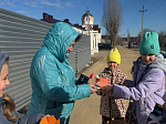 Воспитанники духовно-просветительского центра города Россошь поздравили женщин с праздником весны