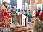Архиерейское богослужение в Неделю жен-мироносиц