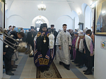 В праздник Собора Пресвятой Богородицы Преосвященнейший епископ Дионисий совершил Литургию в храме иконы Божией Матери «Казанская» города Павловска