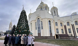 Паломники из Богучарского церковного округа совершили поездку в город Россошь