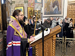 В Неделю Крестопоклонную епископ Дионисий совершил Божественную литургию в Свято-Троицком соборе Серафимо-Дивеевского монастыря в с. Дивеево Нижегородской области