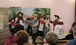 В Духовно-просветительском центре города Острогожска был показан Пасхальный спектакль «Как Колобков Машу спасал»