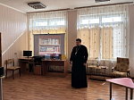 В Заводской школе прошел урок-путешествие «К истокам русского книгопечатания» с участием благочинного иерея Иоанна Суздальцева