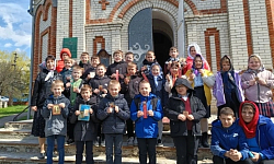Ученики Каменской школы № 2 совершили экскурсию по храмовому комплексу Казанского храма