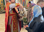 В День памяти жен-мироносиц в храме во имя преподобного Сергия Радонежского пгт Подгоренский была совершена Божественная литургия