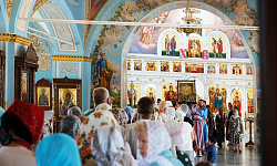 Жители Калачеевского района встретили казачий крестный ход с чтимым образом Божией Матери «Избавительница от бед» (Ташлинская)