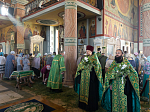 В канун праздника Святой Троицы Преосвященнейший епископ Дионисий совершил всенощное бдение в Свято-Ильинском кафедральном соборе г. Россошь