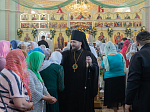 Епископ Россошанский и Острогожский Дионисий совершил Божественную литургию в храме Святого Духа с. Петренково Острогожского района