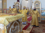 Преосвященнейший епископ Россошанский и Острогожский Дионисий возглавил Божественную литургию в Петропавловском храме села Репьёвка