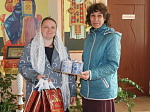 Приход Свято-Митрофановского храма поделился радостью Светлой Пасхи с многодетными семьями