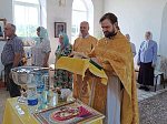 В храмах Павловского благочиния был совершен молебен о страждущих недугом винопития