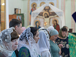 Епископ Россошанский и Острогожский Дионисий совершил Божественную литургию в храме Святого Духа с. Петренково Острогожского района