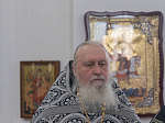В Великий понедельник епископ Дионисий совершил литургию Преждеосвященных Даров в храме преподобного Сергия, игумена Радонежского, п.г.т. Подгоренский