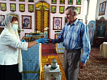 На приходах Верхнемамонского благочиния продолжается благотворительная акция «Белый цветок»