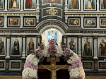 В день Воздвижения Честного и Животворящего Креста Господня в Казанском храме Павловска прошли праздничные богослужения