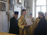 Преосвященнейший Дионисий, епископ Россошанский и Острогожский, совершил всенощное бдение в храме святых апостолов Петра и Павла села Петропавловка
