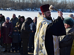 В городе Павловске освятили воду в Крещенской купели на реке Дон