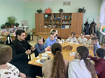 Настоятель храма святого благоверного князя Александра Невского провел беседу с учащимися Митрофановской школы