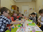 Мастер - класс по росписи пасхальных яиц в Павловской школе - интернате для слабовидящих