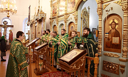 В храме иконы Божией Матери «Казанская» Каменского района совершено соборное богослужение клириков благочиния