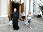 Прихожане храма Архистратига Божия Михаила города Острогожска передали питьевую воду участникам специальной военной операции