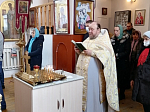 В Троицком храме почтили память усоп­ших, по­стра­дав­ших в годину гонений за ве­ру Хри­сто­ву