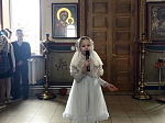Воспитанники Митрофановской школы поздравили прихожан со Светлым Христовым Воскресением