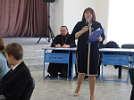 В Острогожске состоялась итоговая межмуниципальная дискуссия среди воспитанников воскресных и образовательных школ Россошанской епархии на тему «Что значит жить по Евангелию. Осмысление подвигов новомучеников и исповедников Церкви Русской». 