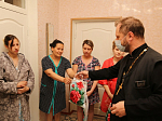 По традиции на Светлой седмице духовенство благочиния посетило родильное отделение районной больницы