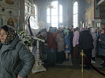В пятницу Страстной седмицы Преосвященнейший епископ Дионисий совершил вечерню с выносом Плащаницы Спасителя в Ильинском кафедральном соборе Россоши