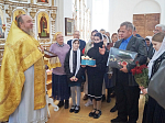 В Свято‑Митрофановском храме села Верхний Мамон прошла Божественная литургия: настоятеля протоиерея Сергия Чибисова поздравили с 60‑летием