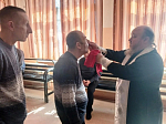 Священник посетил реабилитационный центр в селе Верхний Мамон